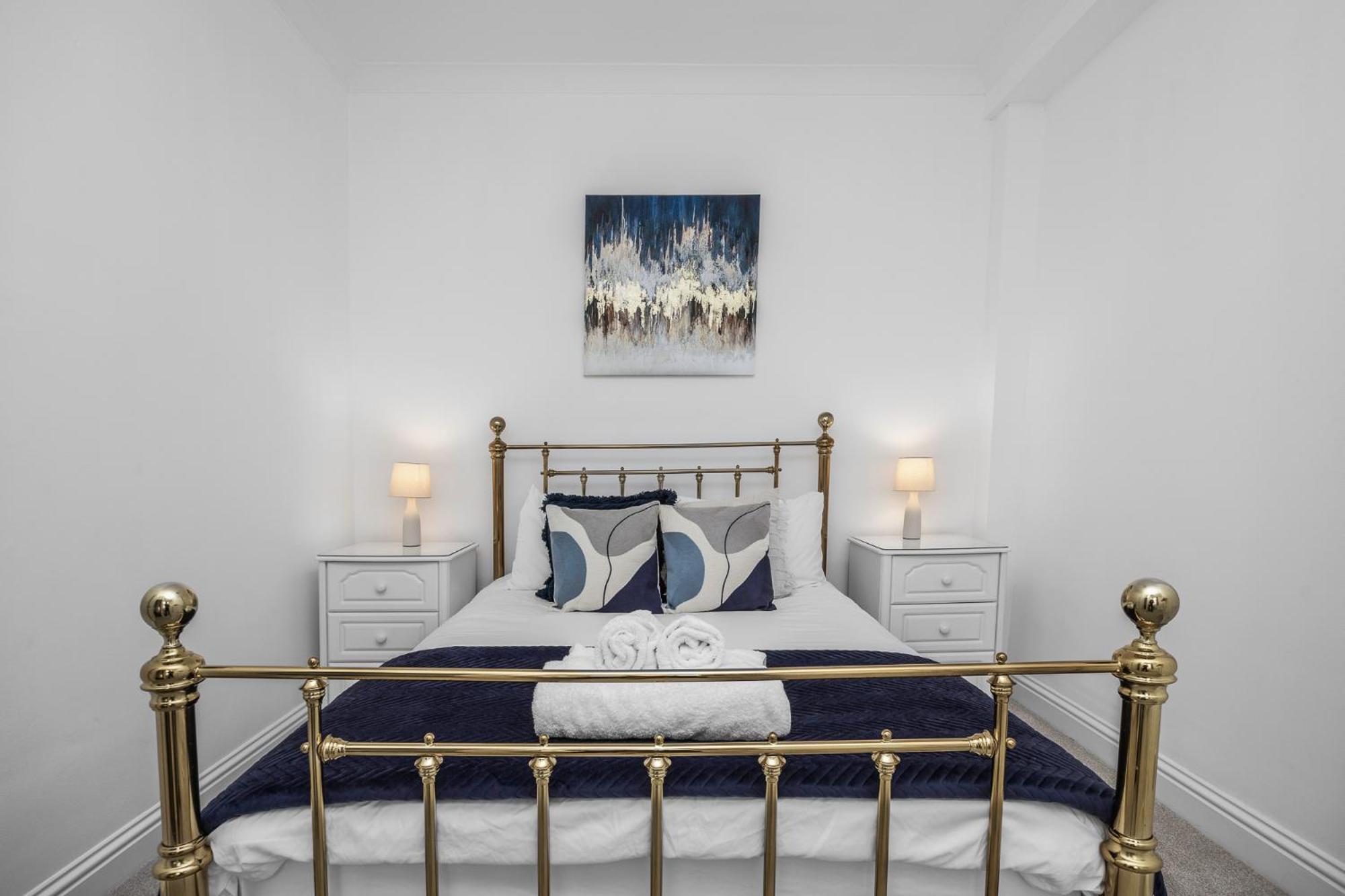 2 Bedroom Flat - With King Sized Beds, Netflix And Sky - Perfect For Contractors, Vacation Guests Or Those Relocating Okręg wyborczy Hove Zewnętrze zdjęcie