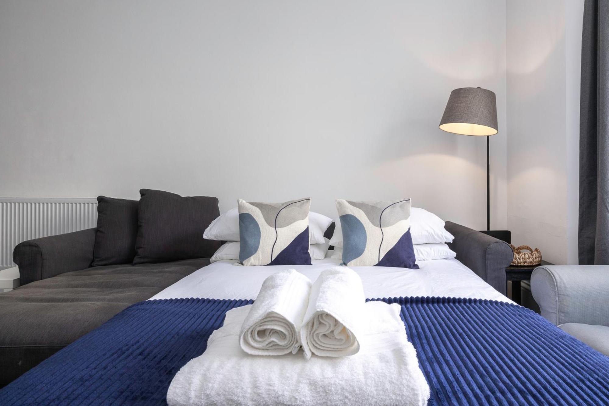 2 Bedroom Flat - With King Sized Beds, Netflix And Sky - Perfect For Contractors, Vacation Guests Or Those Relocating Okręg wyborczy Hove Zewnętrze zdjęcie